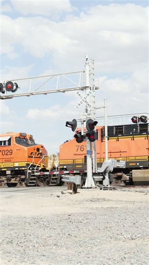 BNSF 7069 EB Hobart Yard Los Angeles, CA to Ashland Avenue Yard Chicago, IL NS 6-6-2025