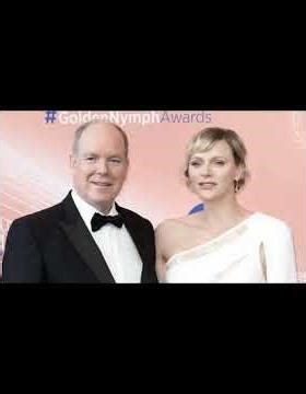 Charlene de Monaco aurait-elle trouvé un nouvel uniforme fétiche ?