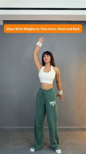 4 Weighted Wristband Moves to Help Improve Posture and Sculpt Your Arms, Back and Waist at Home