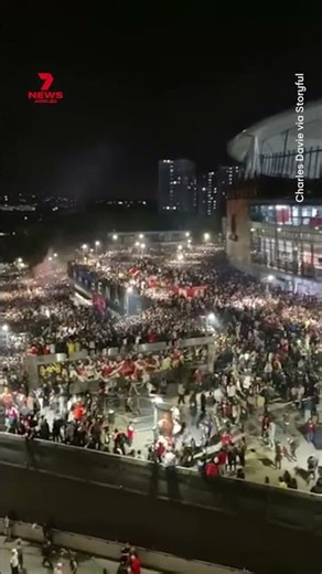 Thousands of Arsenal fans celebrate English Premier League title in North London