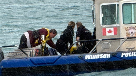 RAW: Boat capsizes in rough waters near Peche Island, Windsor