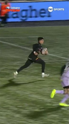 The UNSTOPPABLE Simón Benítez Cruz!