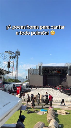 Ricardo Arjona en San Pedro Sula: Montaje del escenario a pocas horas del concierto