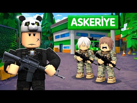 Asker Kılığına Girdim ve Düşman Askeri Üsse SIZDIM! 🚨 - Roblox Brookhaven
