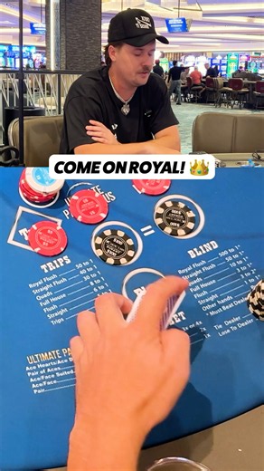 come on, give us a Royal!!!! #shorts #texasholdem #casino