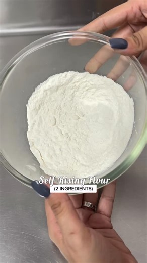 Airblack Culinary Club on Instagram: "✨ How to Make Self-Rising Flour at Home | 2-Ingredient Baking Hack ✨ No self-rising flour at home? Don’t worry. This easy self-rising flour recipe uses just two basic ingredients and works perfectly for cakes, pancakes, muffins, and quick breads. 🧾 Ingredients • All-purpose flour (maida) • Baking powder 👩‍🍳 Method 1️⃣ Measure the flour accurately. 2️⃣ Add baking powder to the flour. 3️⃣ Whisk or sift together well to ensure even distribution. 🍰 Why This 