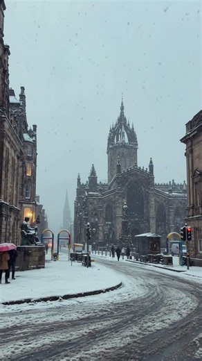 ❄️ Snowy Edinburgh, Scotland 🇬🇧 | A Magical Winter Wonderland ✨