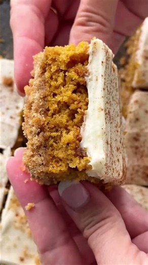 Pumpkin Bars with a Graham Cracker Crust 🧡Your next fall bake! #pumpkinbar #fallbaking #easyrecipe