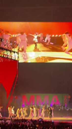 Jennie's Stunning MMA Performance at MMA 2025