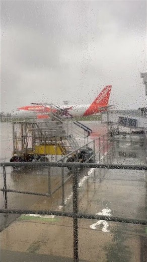 EasyJet A319 Arriving at Jersey (JER)