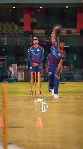 Just 𝙥𝙚𝙧𝙛𝙚𝙘𝙩 𝙥𝙧𝙚𝙘𝙞𝙨𝙞𝙤𝙣 things ft Bumrah 😌 | #MumbaiIndians #OneFamily #TATAIPL #RCBvMI