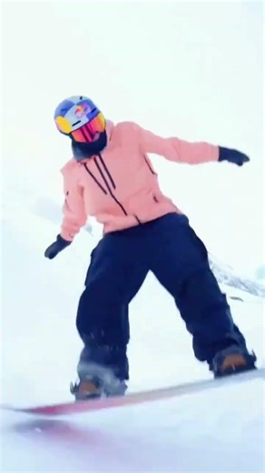 激情永不褪色#这才是冬天滑雪该有的样子 #这才是滑雪人的出场方式 #一种很新的玩雪方式 #这里有个雪想请你滑一下 #滑雪的心达到了顶峰