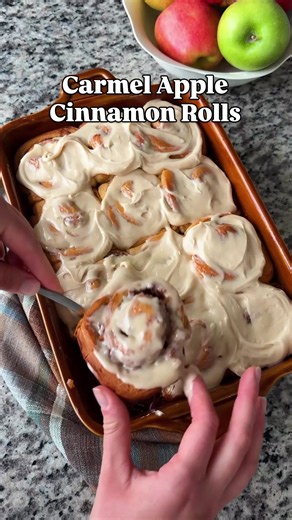 Welcome an autumn morning with a batch of apple pie cinnamon rolls with cinnamon cream cheese frosting. ⠀ Full recipe below: ⠀ Ingredients ⠀ 3-1/4 cups all-purpose flour 1/4 cup sugar 1 package (1/4 ounce) quick-rise yeast 1/2 teaspoon salt 3/4 cup 2% milk 1/4 cup apple cider or juice 1/4 cup butter, softened 1 large egg, room temperature 1/3 cup apple butter 2 cups finely chopped peeled tart apples 1-1/4 cups packed brown sugar 3 teaspoons ground cinnamon Cream Cheese Frosting ⠀ 1 package (8 ou
