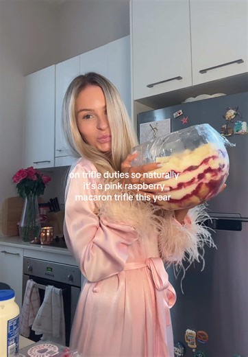 a pink girly princess christmas 🎀🧁🎄🌸✨ | trifle