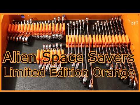 Alien Space Savers Limited Edition Orange: First Look and Impressions