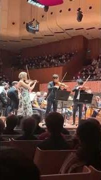 Hilary Hahn And Twoset Perform Gavotte For 3 Violins By Dvorak #violin #hilaryhahn #twosetviolin