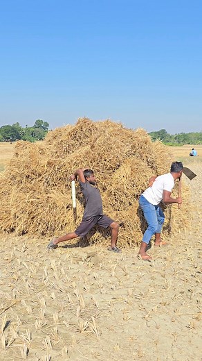 “He Felt a Hit From Behind… But NO ONE Was There 😱👀 | Funny Prank”