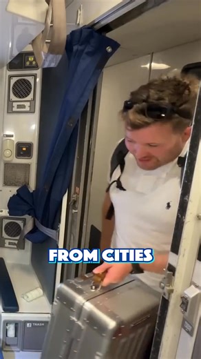 I rode the Amtrak sleeper train for 72 hours 🚆 | TrekTrendy Travel