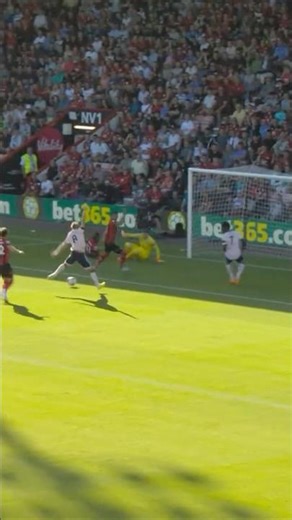 DELIGHTFUL DRIBBLE BEFORE ODEGAARD SCORES!