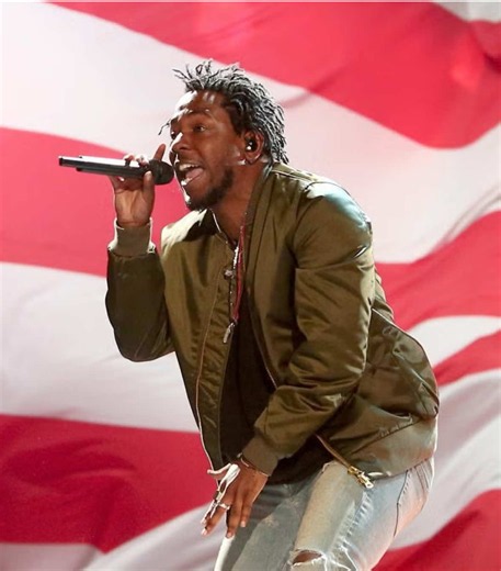 Kendrick Lamar - Alright (Live Performance at BET Awards)