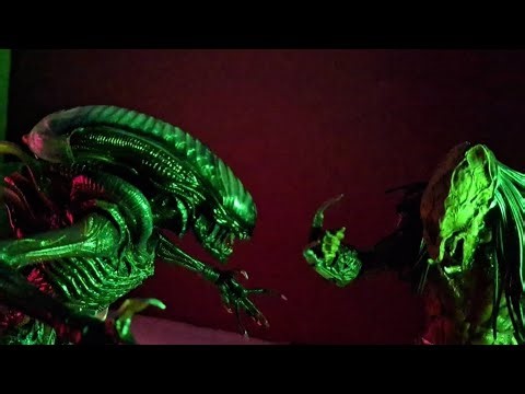 ALIEN VS PREDATOR - EPIC STOP MOTION BATTLE 