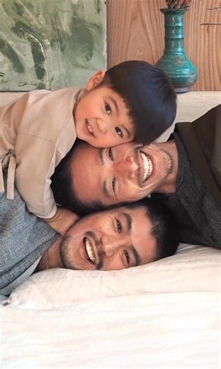 Gay Japanese dads go viral 🏳️‍🌈