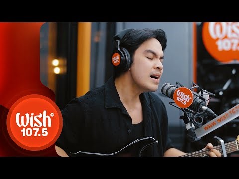 Jason Marvin performs "Hadlang" LIVE on Wish 107.5 Bus