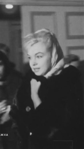 “Marilyn Monroe Leaves 444 East 57th Street After Separation From Arthur Miller – November 11, 1960”