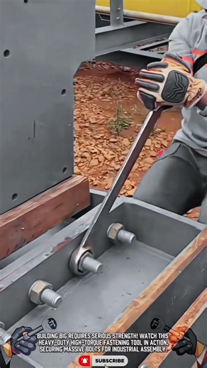 Simple Wrench Tool : Using for Quickly Fasten Entire Rows of Massive Bolts