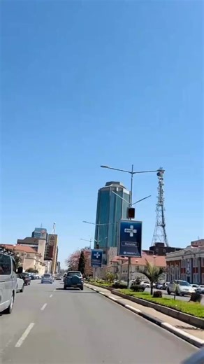 🌍 Touring Harare, Zimbabwe 🇿🇼 Today I’m taking you on a tour around Harare, the capital city of Zimbabwe. From culture and history to nature and daily city life, Harare has so much to offer. Watch the video, enjoy the journey, and tell me: 👉 Which part of Harare should I show next? 📍 Harare, Zimbabwe ❤️ Like | 💬 Comment | 🔁 Share | Discover Zimbabwe