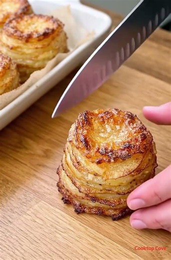 🥔🧀 CRISPY PARMESAN POTATO STACKS – GOLDEN, BUTTERY & IRRESISTIBLE! 😍🔥