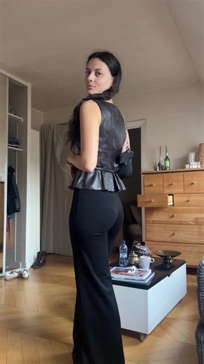 Office look inspiration — Camilla Cerno style