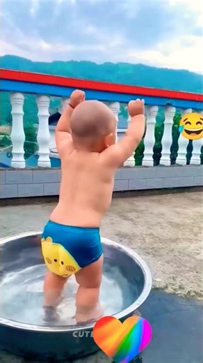 Cute 😂🍭🌵🍼💃🍄🌿😍😱💧