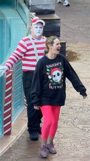 Ask and you shall receive 🤫😭 Tom mime Seaworld #tomthemime #seaworldmime #funny #shorts #comedy