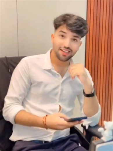 Does white look good on me🤍..? #avi_nash362 #avi_fams #viral #fyp #foryou