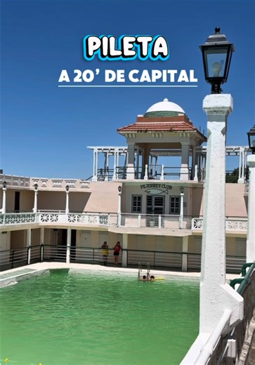 Pejerrey Club es un club histórico ribereño fundado en 1938, muy reconocido en Quilmes por su ambiente al aire libre frente al Río de la Plata. Tiene un predio arbolado con espacios de recreación, muelle de pesca de más de 700 m sobre el río, dos piletas de agua salada abiertas en verano, solárium, vestuarios, zonas con quinchos, parrillas y áreas para picnic o descanso, juegos para niños y actividades al aire libre. Se puede ir tanto para pasar el día como para pescar o refrescarse en verano. �