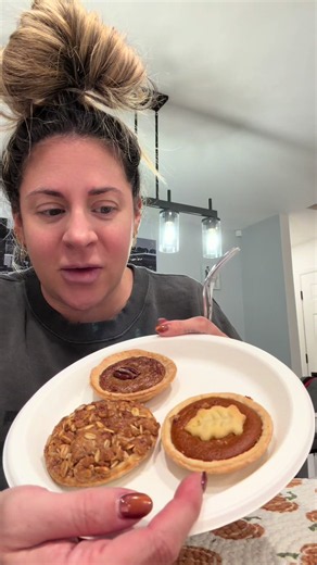 Starbucks Mini Pies Review: Pecan, Apple and Pumpkin