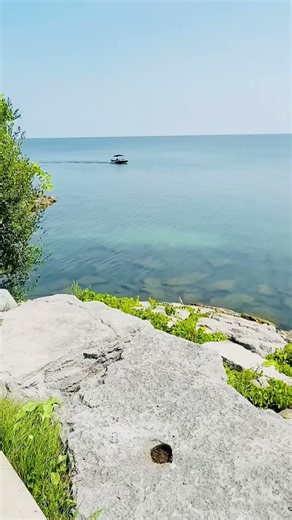 Where the water meets the sky in Burlington 🇨🇦 #Scenic #View #Shorts