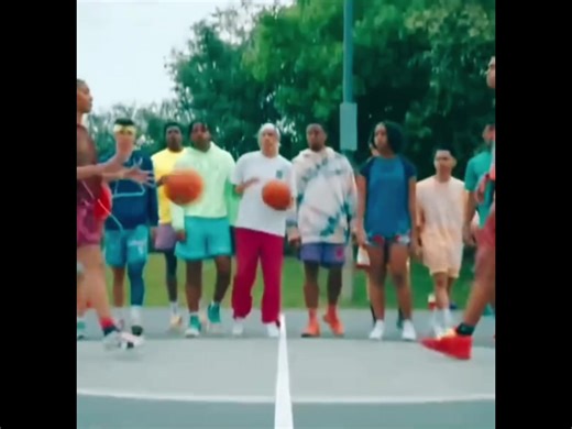 Kobe Bryant and Shaquille O'Neal in Epic Basketball Highlights