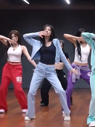 IVE Liz (Kim Ji-won) - Looks Can Kill Dance Practice 🔥