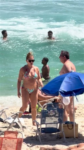 🇧🇷 Barra da Tijuca Beach A Magnificent Day