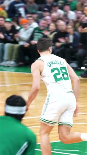 HIGHLIGHTS: Hugo Gonzalez's Euro step catches Pascal Siakam napping 😤