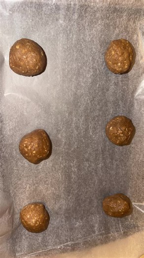 Before they hit the oven… 🍪🤎 Just wait till y’all see how these homemade oatmeal cookies turn out! 👀✨ #OatmealCookies #BakingFromScratch #HomemadeTreats #BakingDay #BakedWithLove