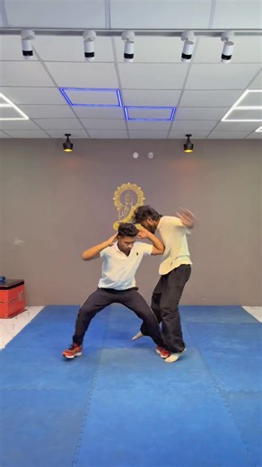 Self Defense Elbow Strike Tutorial | Beginner Self Defence Technique | Ashish Yadav_95🔥…#shorts