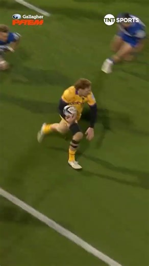 Electric pace as Henry Pollock scores!