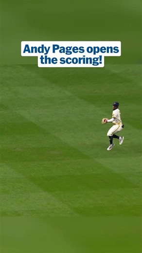 Andy Pages gets the Dodgers on the board first in Game 1!