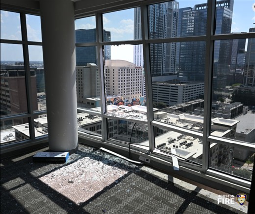 6 injured after explosion of building in downtown Houston, HFD says