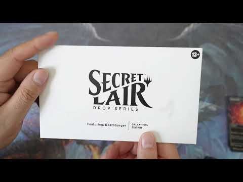 Did WOTC fix their mistake on this secret lair? Alien Auroras x Featuring Deathburger 2.0