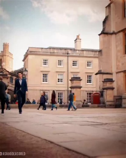 A little music.A little magic.Vampire mode activated.Roi Matthew Goode in A Discovery of Witches 🖤 #MatthewGoode #DiscoveryOfWitches