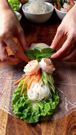 🥗🌿 Vietnamese Fresh Spring Rolls | Colorful Rice Paper Rolls